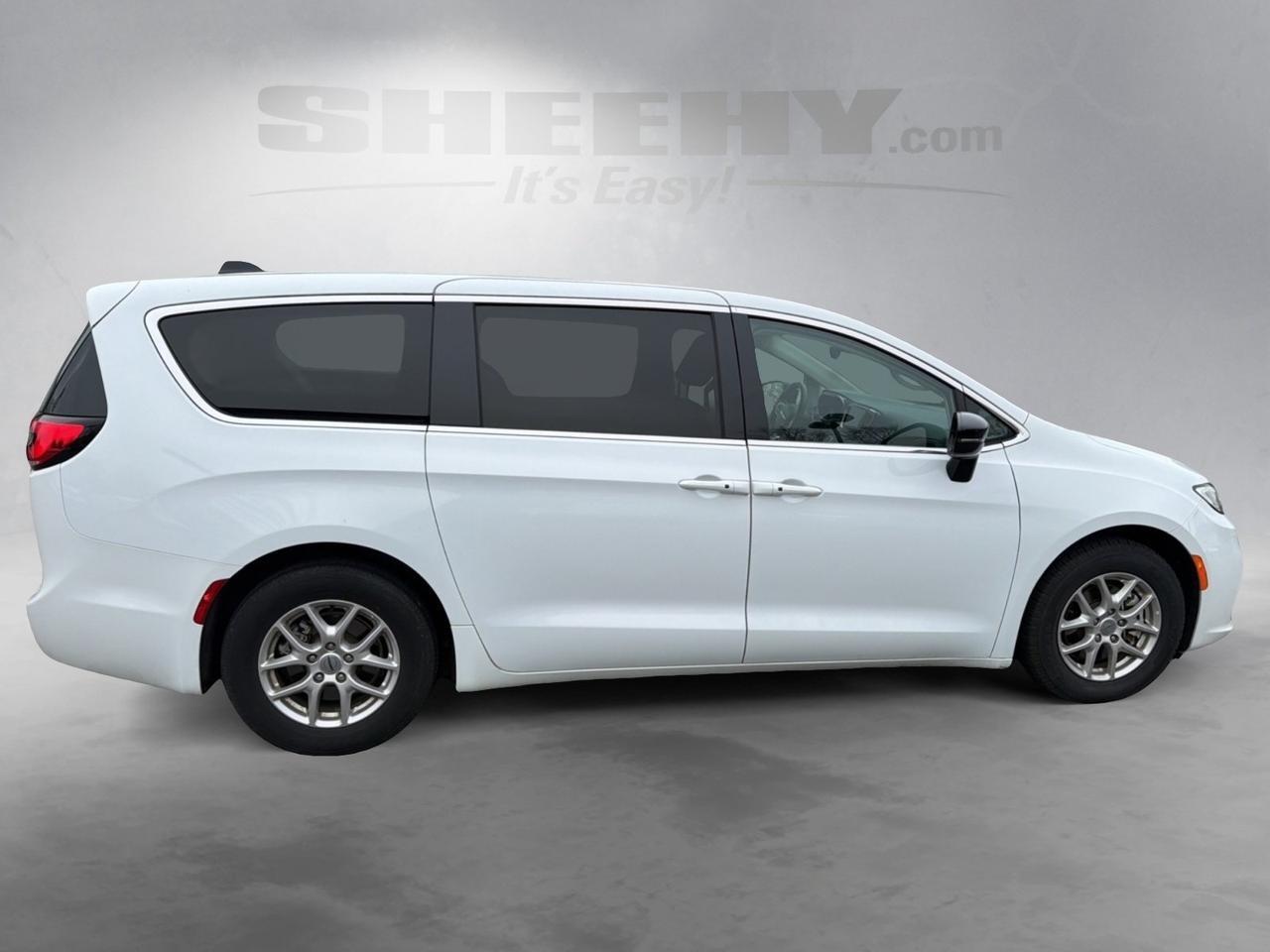 2024 Chrysler Pacifica Touring L Ashland VA