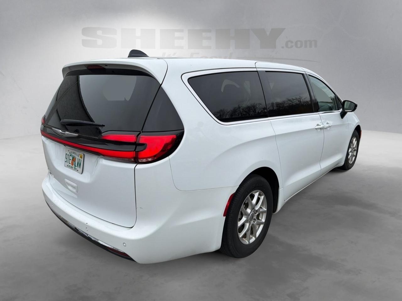 2024 Chrysler Pacifica Touring L Ashland VA