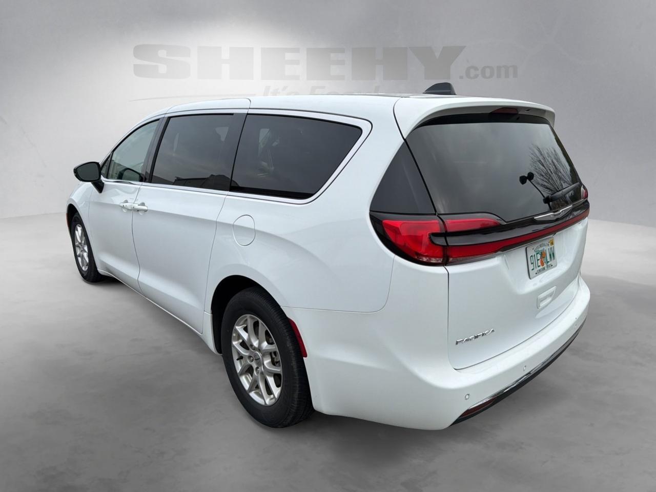 2024 Chrysler Pacifica Touring L Ashland VA