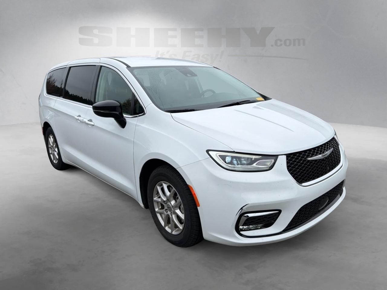 2024 Chrysler Pacifica Touring L Ashland VA