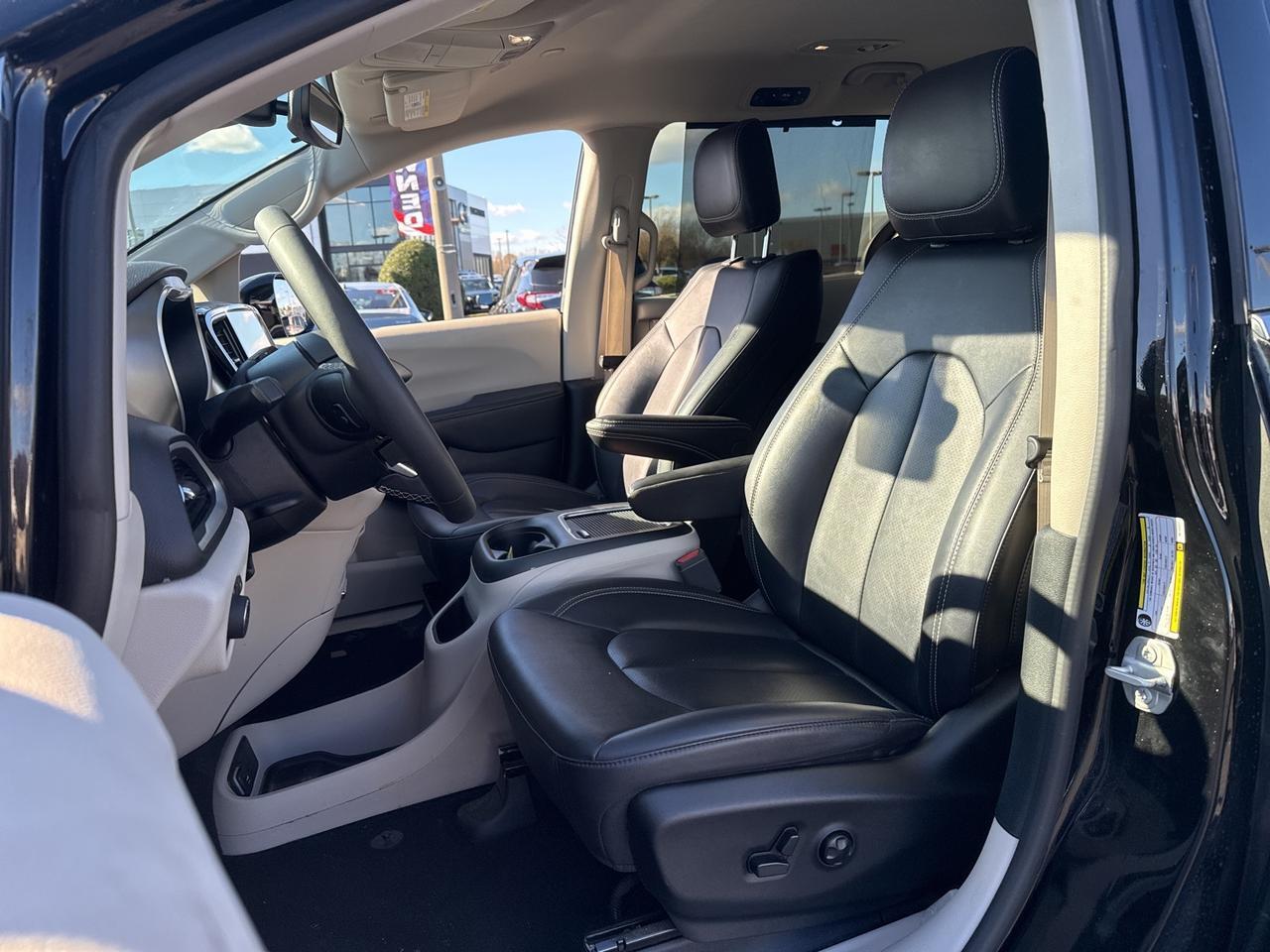2024 Chrysler Pacifica Touring L Richmond VA