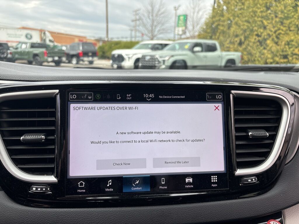 2024 Chrysler Pacifica Touring L Cockeysville MD