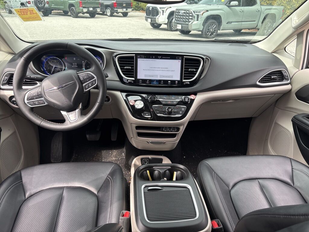 2024 Chrysler Pacifica Touring L Cockeysville MD