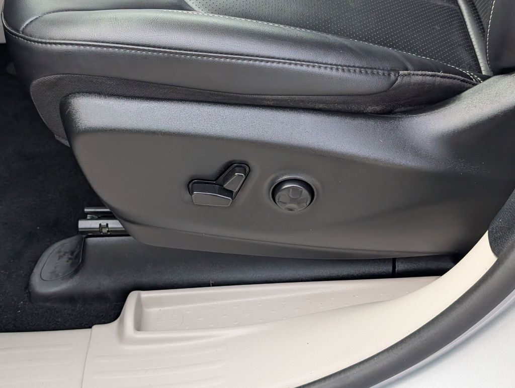 2024 Chrysler Pacifica Touring L Cockeysville MD