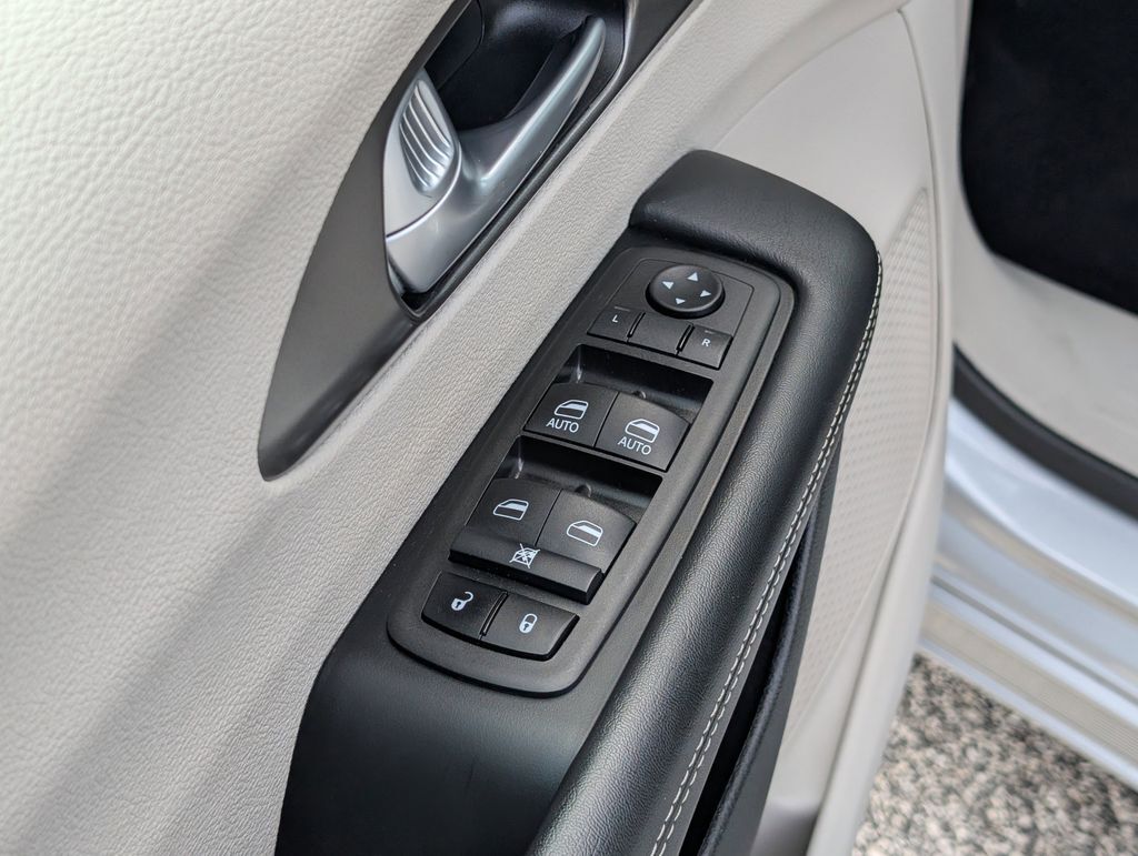 2024 Chrysler Pacifica Touring L Cockeysville MD