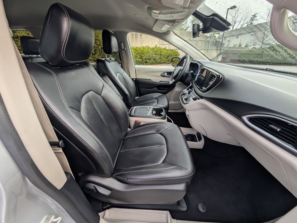 2024 Chrysler Pacifica Touring L Cockeysville MD