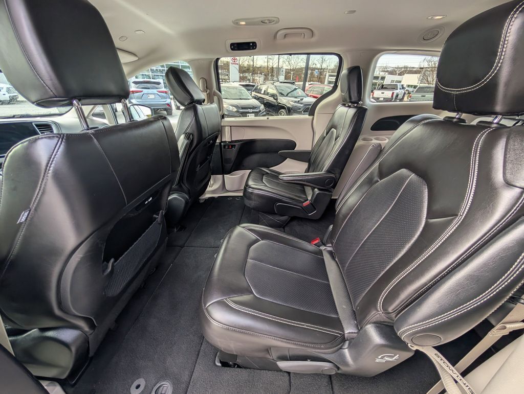 2024 Chrysler Pacifica Touring L Cockeysville MD