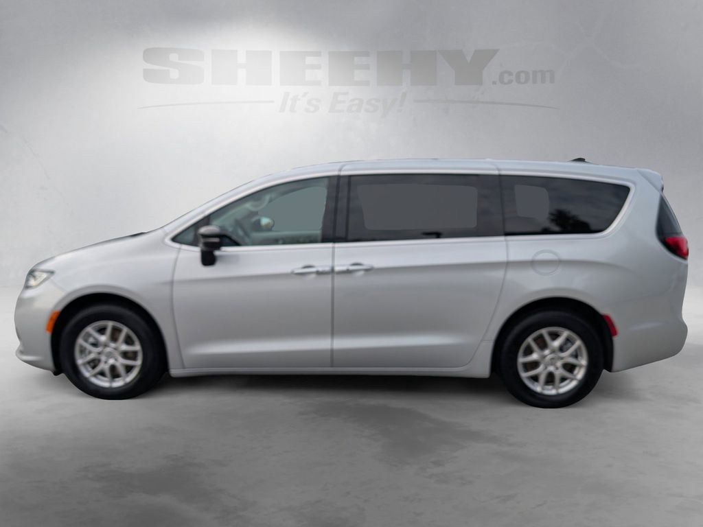 2024 Chrysler Pacifica Touring L Cockeysville MD