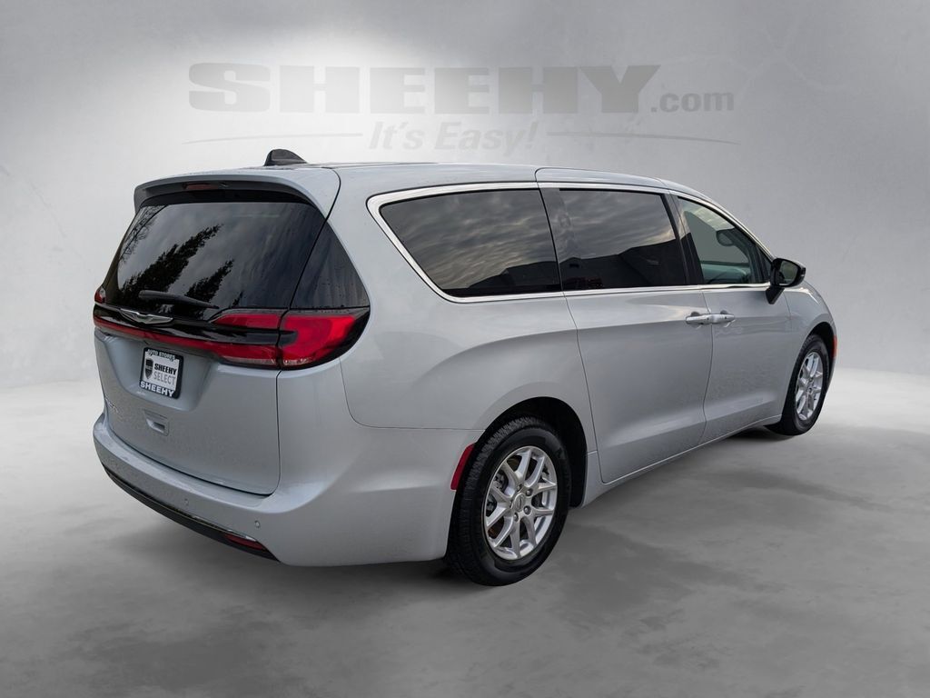 2024 Chrysler Pacifica Touring L Cockeysville MD