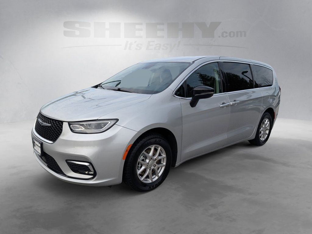 2024 Chrysler Pacifica Touring L Cockeysville MD