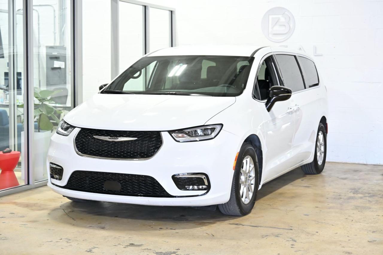 2024 Chrysler Pacifica Touring