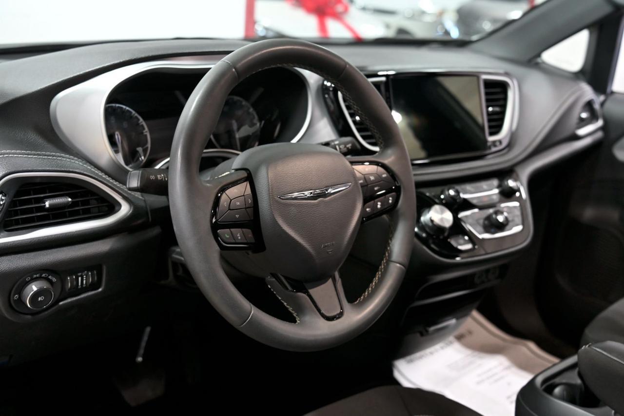 2024 Chrysler Pacifica Touring Miami FL