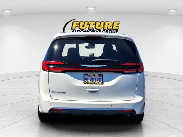 2024 Chrysler Pacifica Touring Roseville CA
