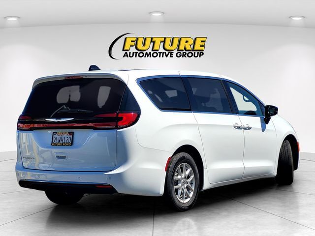 2024 Chrysler Pacifica Touring Roseville CA