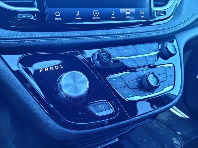 2024 Chrysler Pacifica Touring Roseville CA