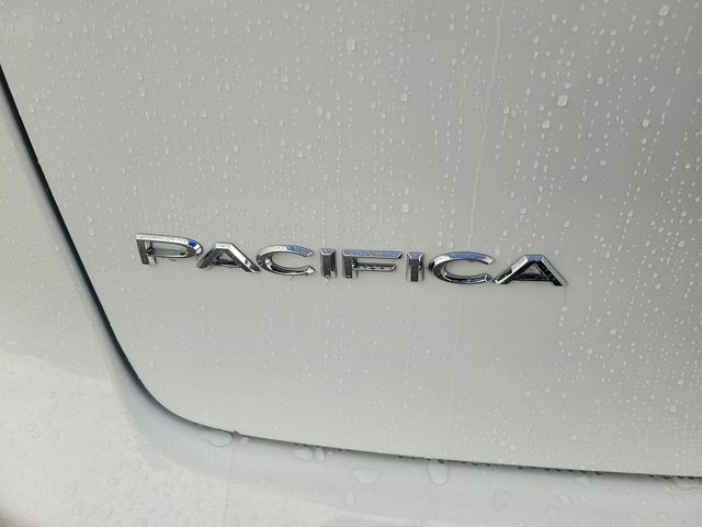 2024 Chrysler Pacifica Touring Roseville CA