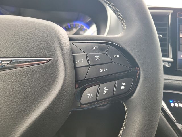 2024 Chrysler Pacifica Touring Roseville CA