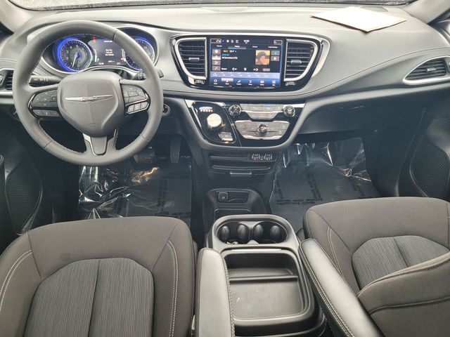 2024 Chrysler Pacifica Touring Roseville CA