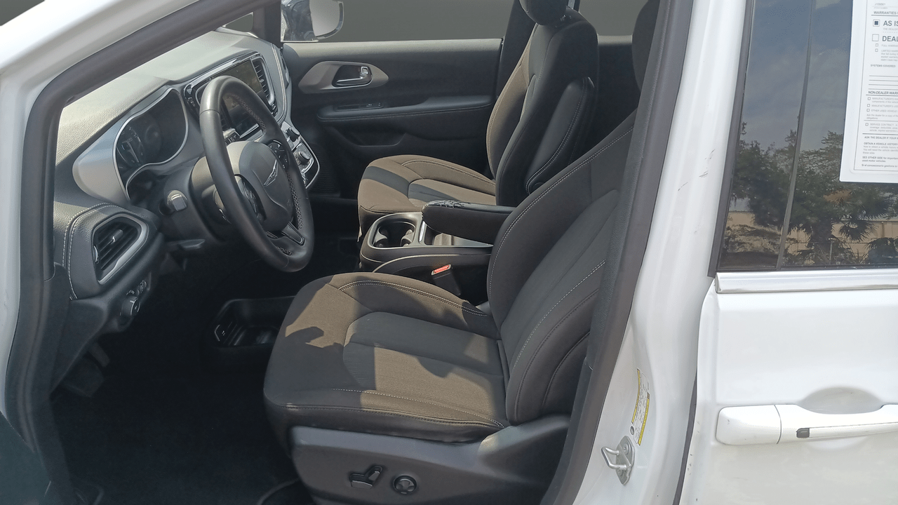 2024 Chrysler Pacifica Touring Jacksonville FL