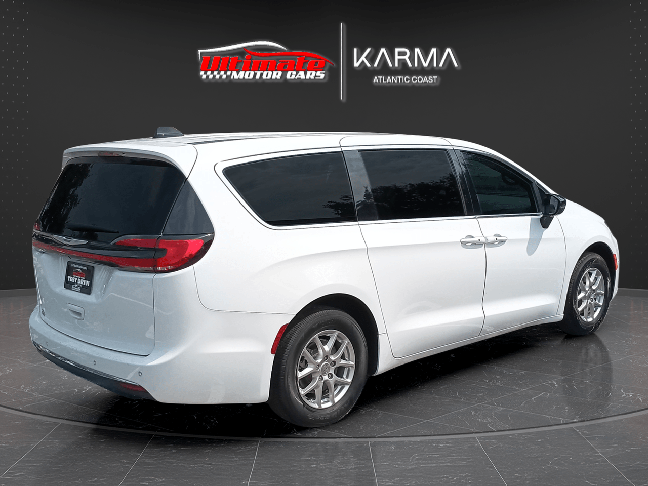 2024 Chrysler Pacifica Touring Jacksonville FL