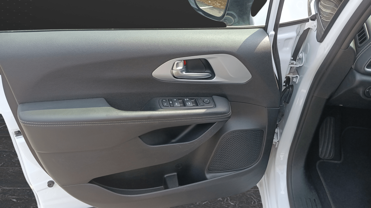 2024 Chrysler Pacifica Touring Jacksonville FL