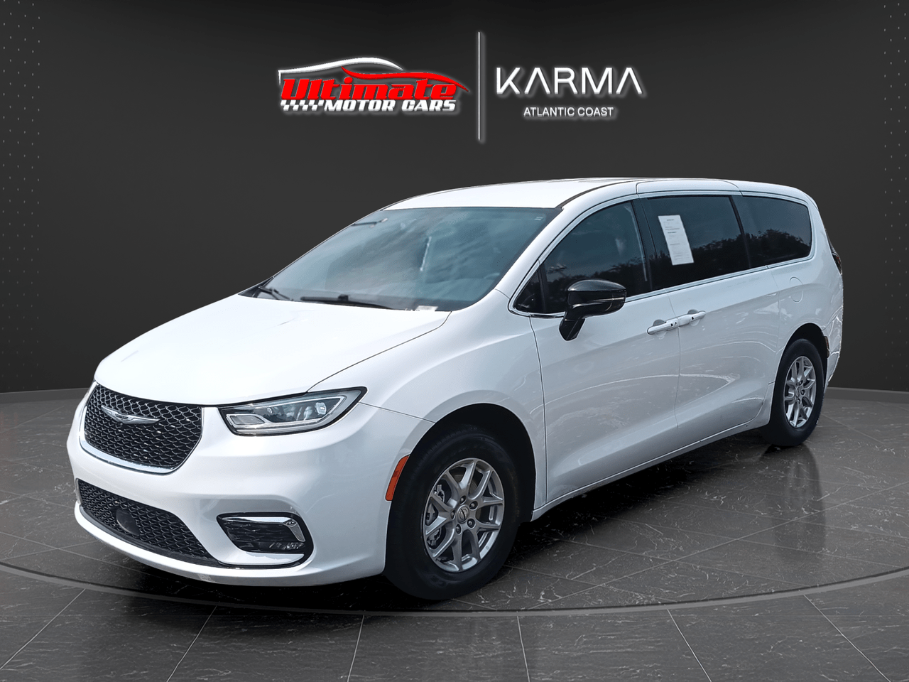 2024 Chrysler Pacifica Touring