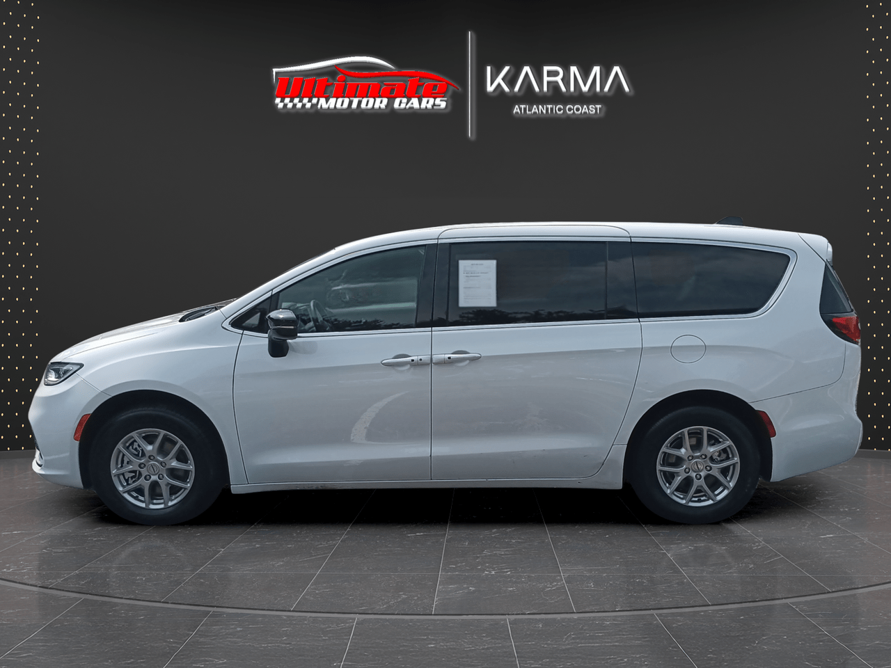 2024 Chrysler Pacifica Touring