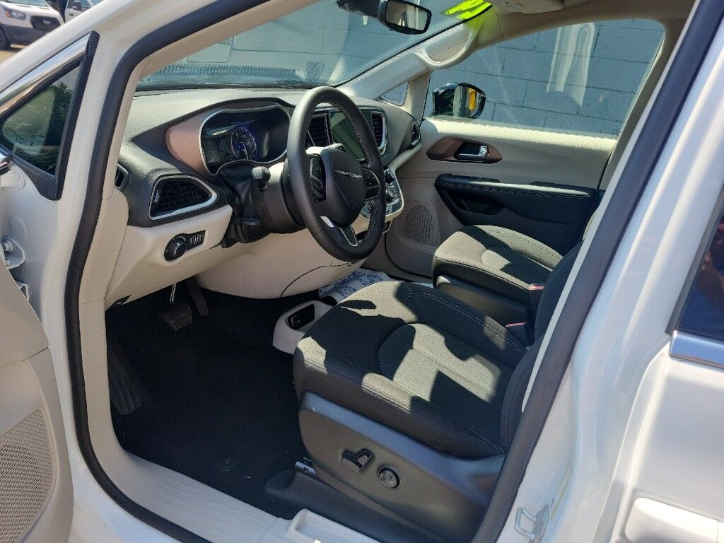 2024 Chrysler Voyager (fleet-only) LX Owego NY