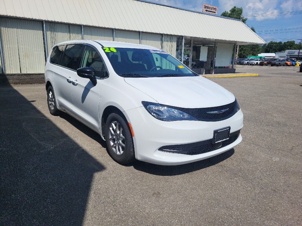 2024 Chrysler Voyager (fleet-only) LX Owego NY