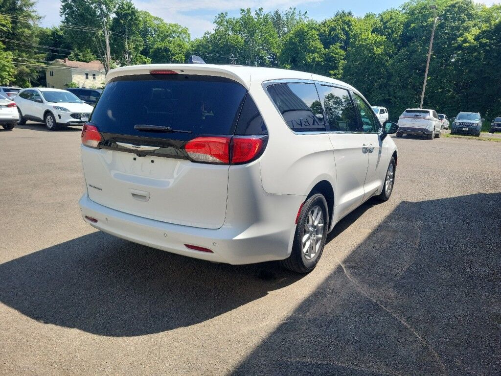 2024 Chrysler Voyager (fleet-only) LX Owego NY