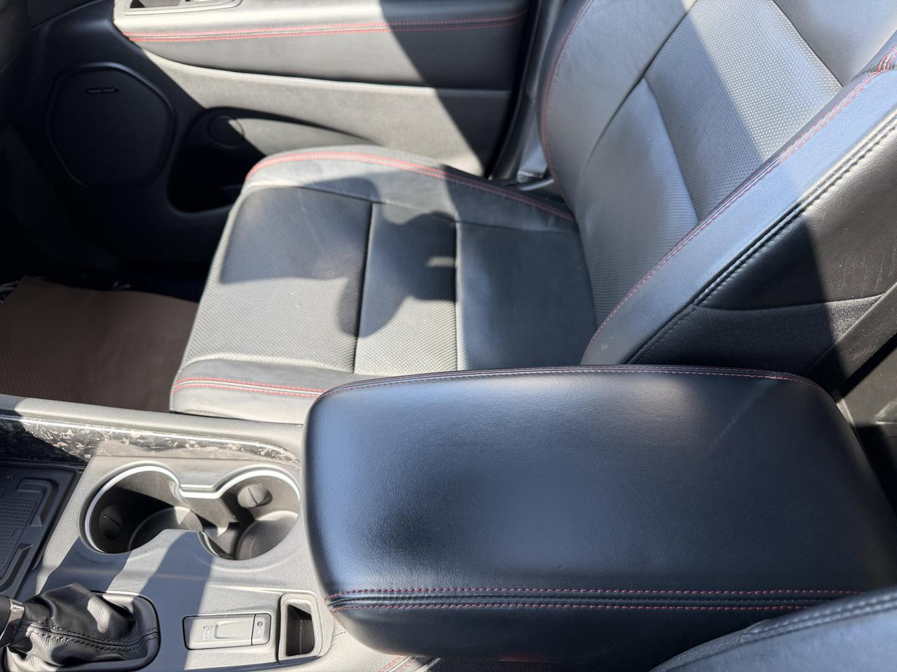 2024 Dodge Durango RT Plus AWD | HEMI V8 | Nappa Leather | 6 Passenger Captain Chairs | NAV | Sunroof | Power Liftgate Redwater AB