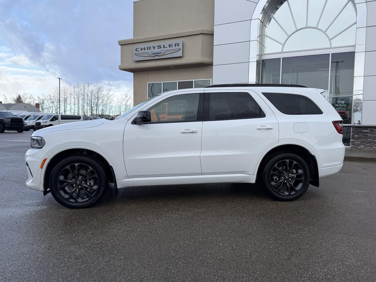 2024 Dodge Durango SXT Plus | Sunroof | Heated Seats | Blacktop Group | 3rd Row Seating Redwater AB