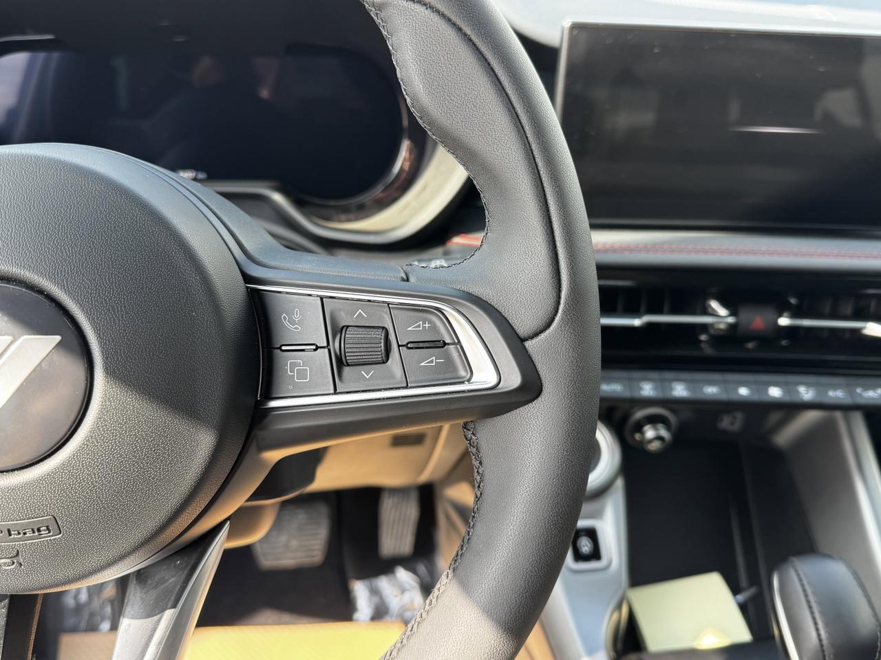 2024 Dodge Hornet GT | Black Top | Cold Weather Group | Heated Seats | Carplay | Advanced Braking Redwater AB