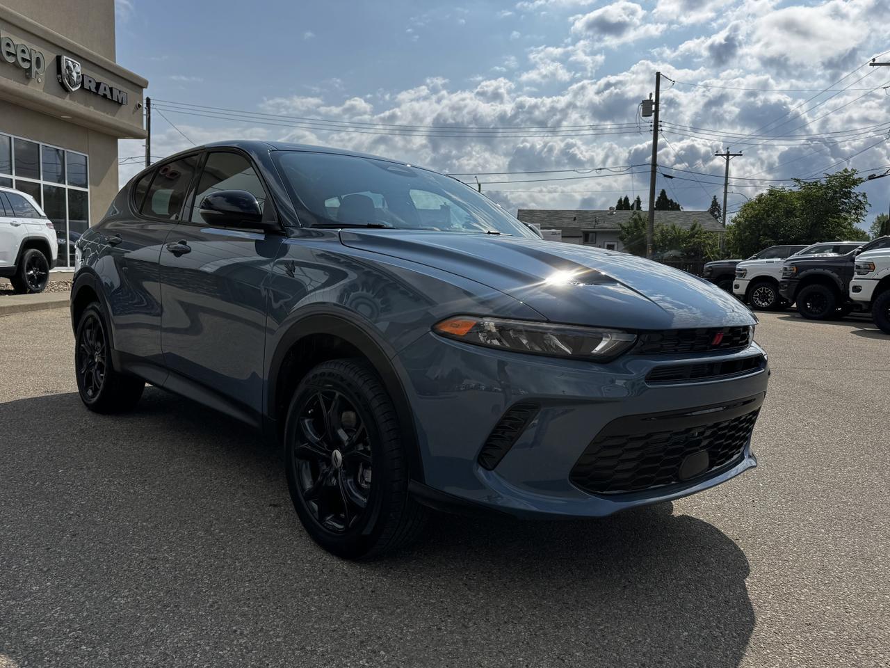 2024 Dodge Hornet GT | Black Top | Cold Weather Group | Heated Seats | Carplay | Advanced Braking Redwater AB