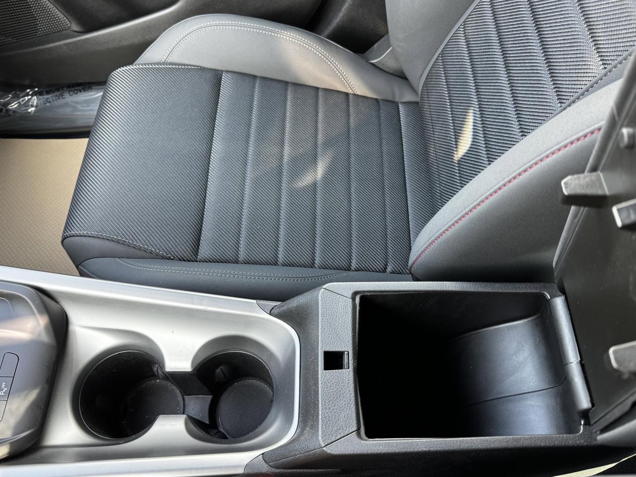 2024 Dodge Hornet GT | Black Top | Cold Weather Group | Heated Seats | Carplay | Advanced Braking Redwater AB