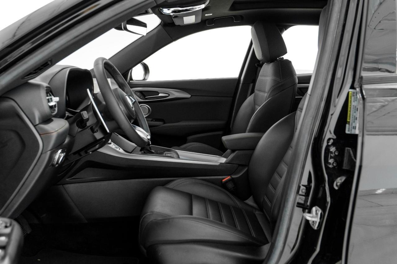 2024 Dodge Hornet R/T PLUS BLACKTOP EAWD BLIND SPOT ASSIST SUNROOF LEATHER SEATS REAR CAMERA KEYLESS START Carrollton TX