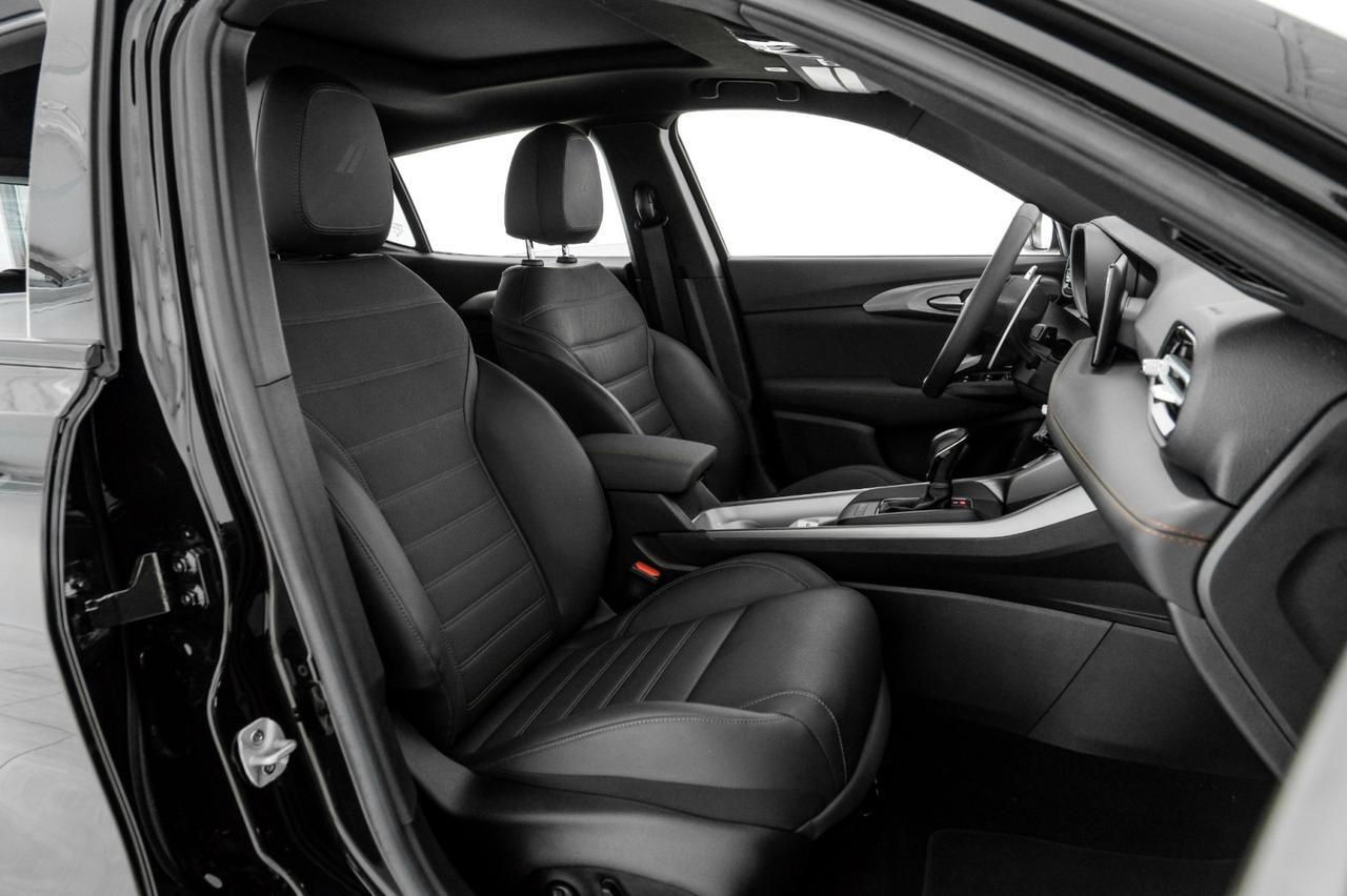 2024 Dodge Hornet R/T PLUS BLACKTOP EAWD BLIND SPOT ASSIST SUNROOF LEATHER SEATS REAR CAMERA KEYLESS START Carrollton TX