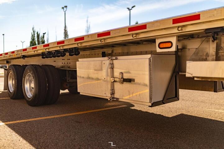 2024 Doonan Specialized Titanium Aluminum 53 Ft. Flatbed Trailer Red Deer AB 2024 Doonan Specialized Titanium Aluminum 53 Ft. Flatbed Trailer Red Deer AB
