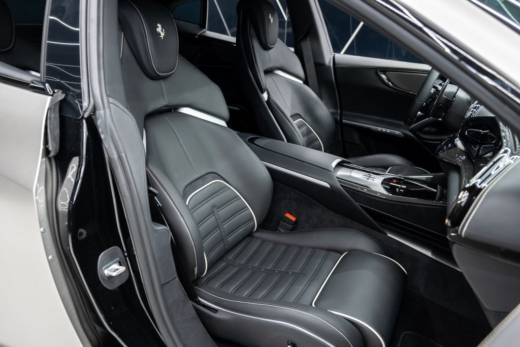 2024 Ferrari Purosangue Base Miami FL