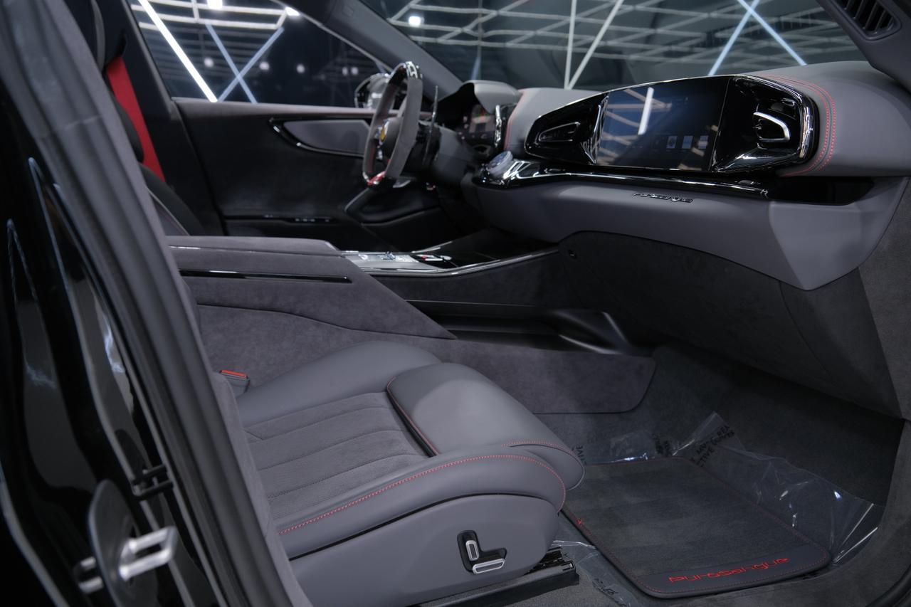 2024 Ferrari Purosangue Base Miami FL