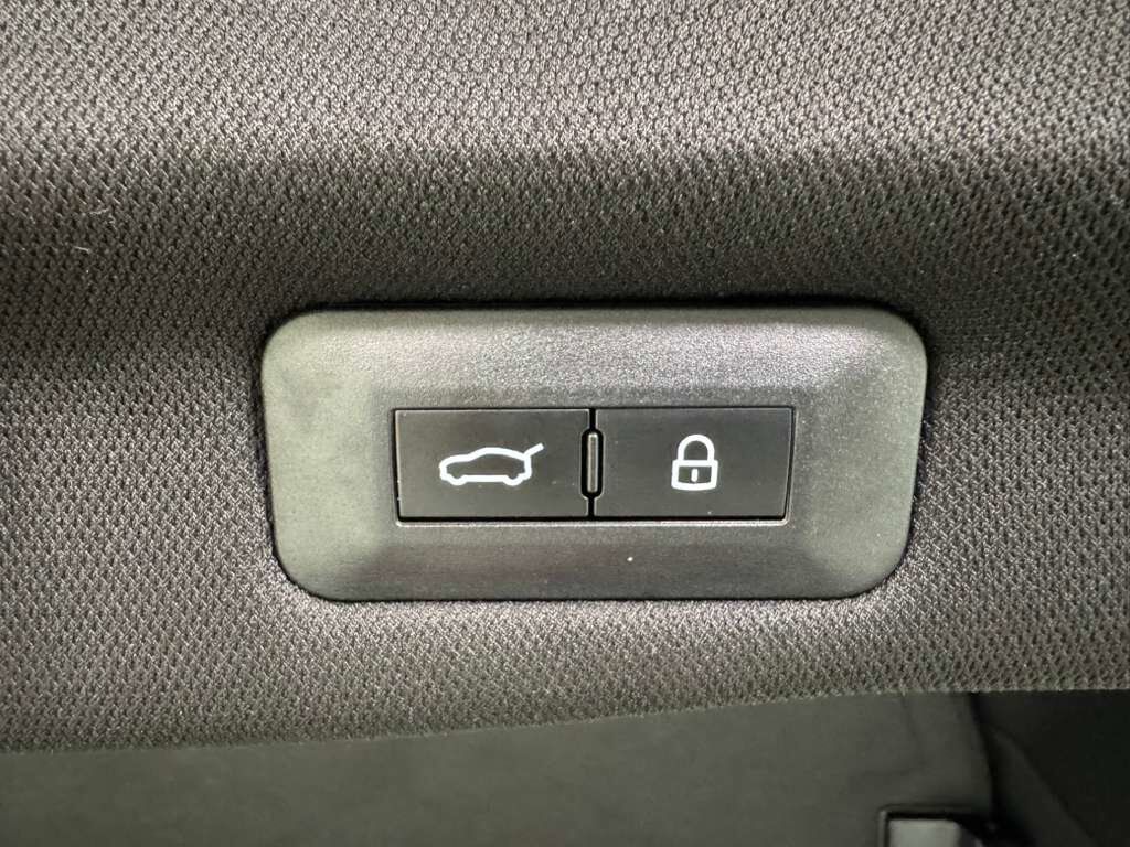 2024 Ferrari Purosangue Blu Corsa paint,Terra Bruciata interior,high-end audio,forged wheels,carbon galore AND MUCH MORE!!! Fort Lauderdale FL