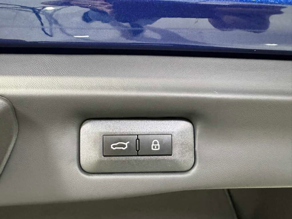 2024 Ferrari Purosangue Extra-Range paint, extra-range interior, airbrushed shield,High-End audio, carbon galore AND MORE!!! Fort Lauderdale FL