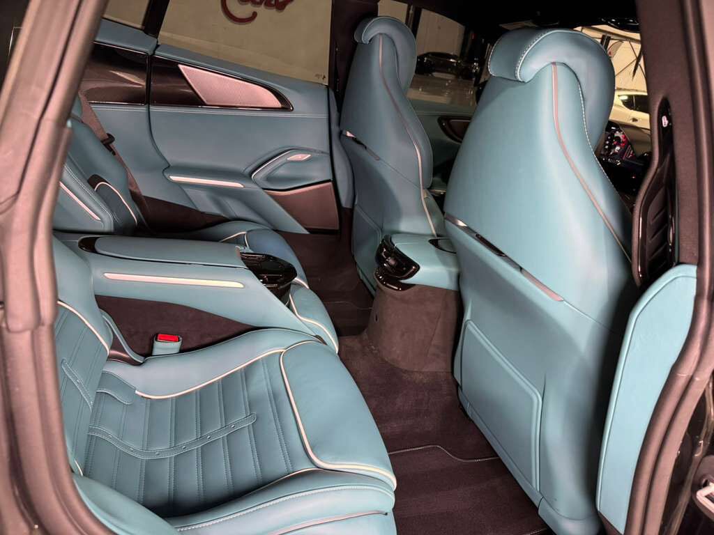 2024 Ferrari Purosangue Nero B/B paint,Extra-Range interior,large airbrushed shield,Burmester audio,carbon galore AND MORE!! Fort Lauderdale FL