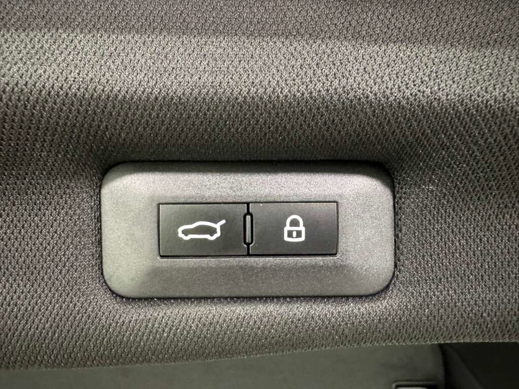 2024 Ferrari Purosangue Nero B/B paint,Extra-Range interior,large airbrushed shield,Burmester audio,carbon galore AND MORE!! Fort Lauderdale FL