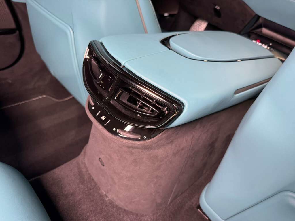 2024 Ferrari Purosangue Nero B/B paint,Extra-Range interior,large airbrushed shield,Burmester audio,carbon galore AND MORE!! Fort Lauderdale FL