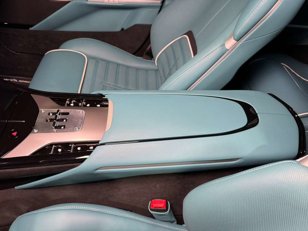 2024 Ferrari Purosangue Nero B/B paint,Extra-Range interior,large airbrushed shield,Burmester audio,carbon galore AND MORE!! Fort Lauderdale FL