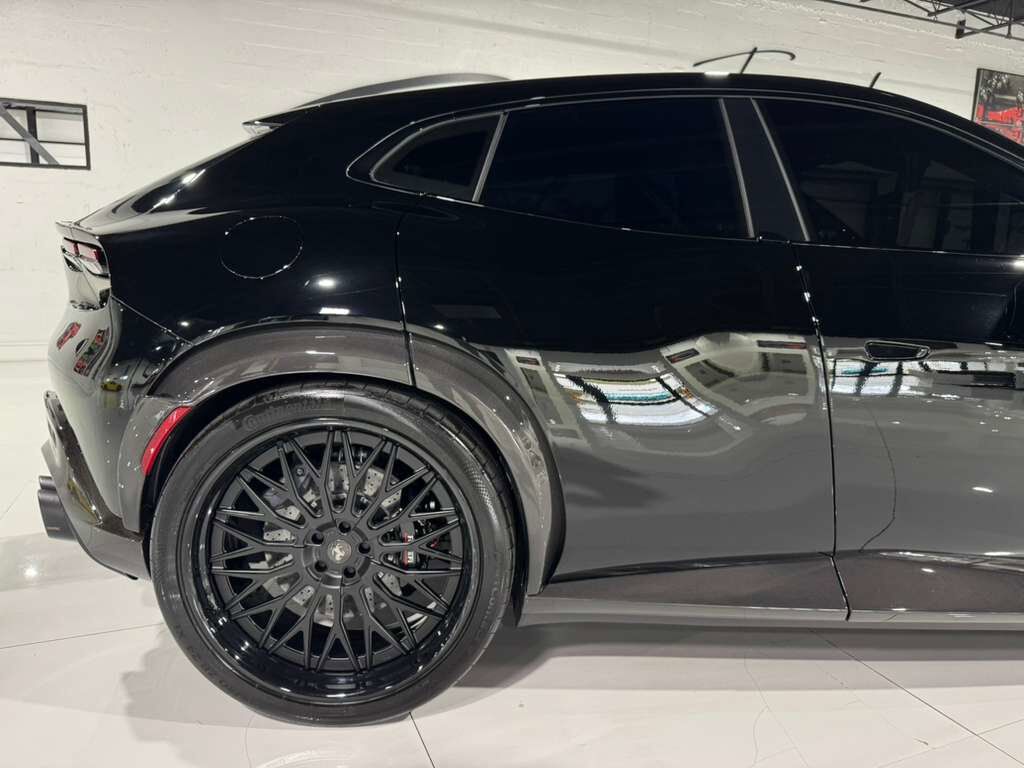 2024 Ferrari Purosangue Nero B/B paint,Extra-Range interior,large airbrushed shield,Burmester audio,carbon galore AND MORE!! Fort Lauderdale FL