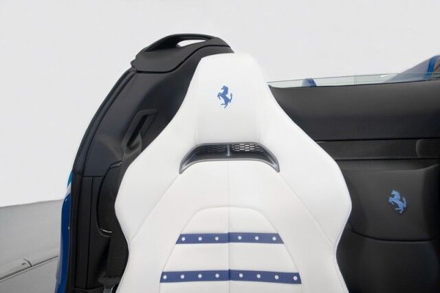 2024 Ferrari SF90 Spider *OVER $160,000 IN OPTIONS* *ONLY 93 MILES* *HUGE CARBON OPTIONS* *3-LAYER PAINT* San Diego CA