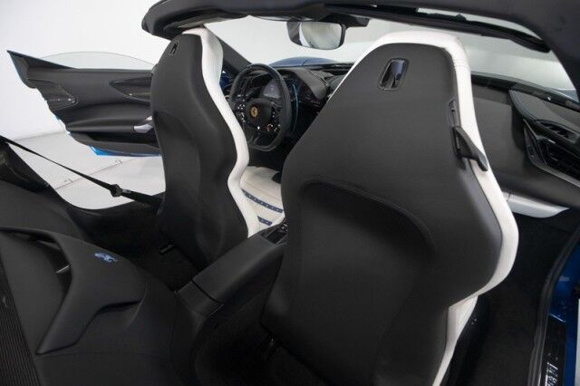 2024 Ferrari SF90 Spider *OVER $160,000 IN OPTIONS* *ONLY 93 MILES* *HUGE CARBON OPTIONS* *3-LAYER PAINT* San Diego CA