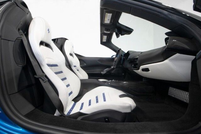 2024 Ferrari SF90 Spider *OVER $160,000 IN OPTIONS* *ONLY 93 MILES* *HUGE CARBON OPTIONS* *3-LAYER PAINT* San Diego CA
